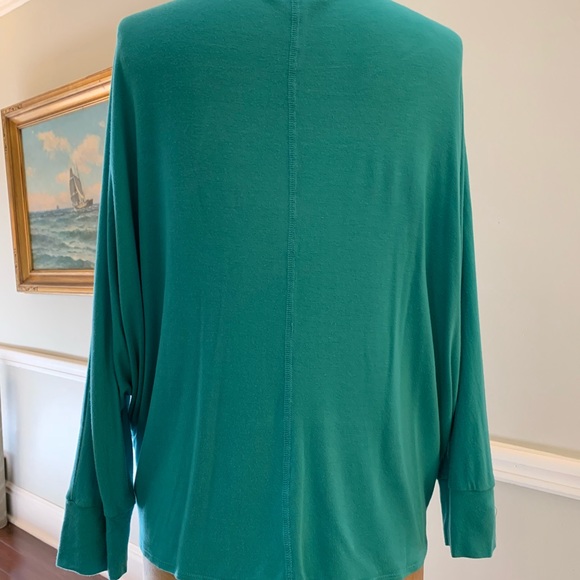 Turquoise blue over sized top - Picture 3 of 6